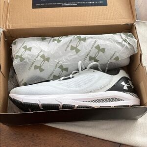 Under Armour HOVR Sonic 5 Gray - Mens US Shoe Size 14